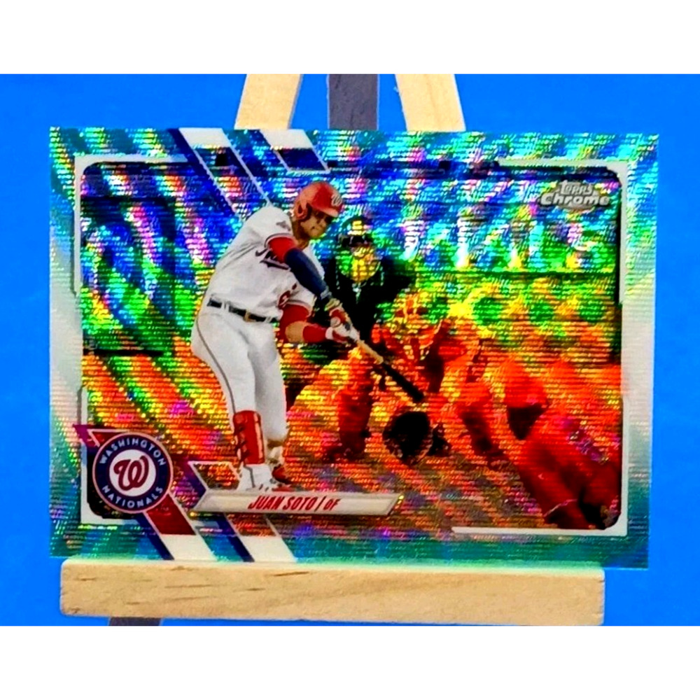 2021 Topps Chrome Rainbow Refractor - Juan Soto #150 Horizontal , Batting